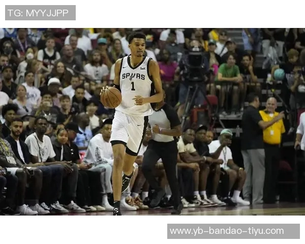 张佳玮分析马刺胜雷霆背后真相文班并非唯一制胜关键因素 张佳玮分析马刺胜雷霆背后真相文班并非唯一制胜关键因素