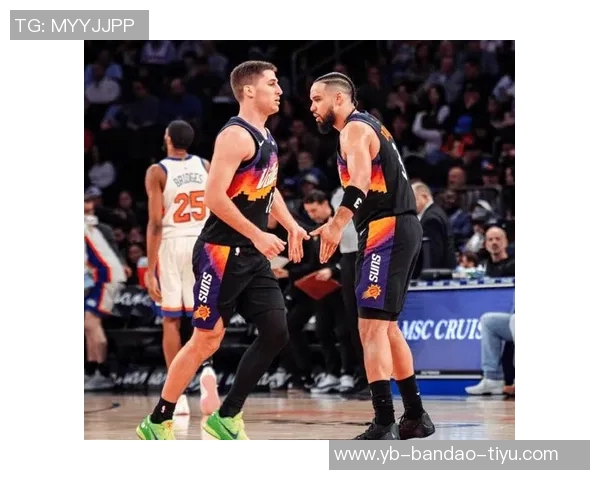 布克调侃狄龙表现如JR史密斯全场得分如潮涌动